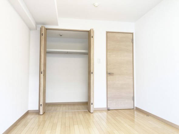 感性を育むプライベートルームはシンプルでスマートな空間。