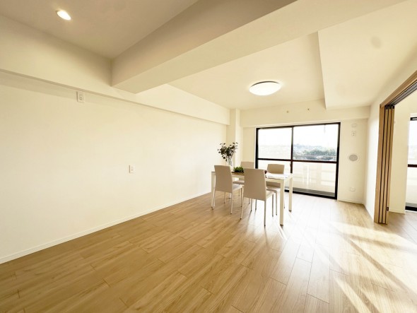 壁面積が多く取れ、家具配置がしやすいリビングダイニング。