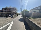 整備された前面道路です。