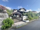 建築条件なしの売地です。お好きなハウスメーカーで建築していただけます。