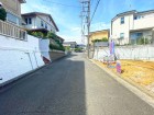 整備された前面道路です。