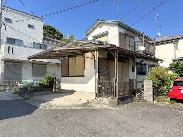 周辺は閑静な住宅街につき落ち着いた環境です。