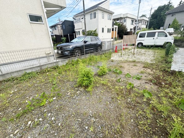 とても開放感ある土地です！日当たりの良さが外観からも伝わります！