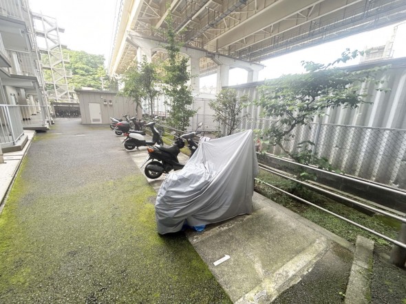 バイク置き場