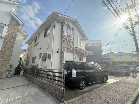 周辺は閑静な住宅街につき落ち着いた環境です。