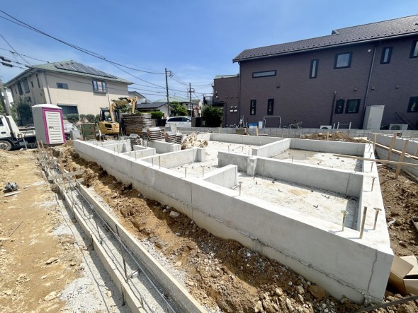 周辺は閑静な住宅街につき落ち着いた環境です。