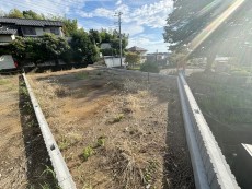 南道路接道につき陽当たり良好！青空広がる解放感ある立地です。