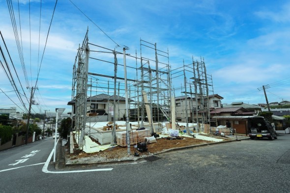 周辺は閑静な住宅街につき落ち着いた環境です。