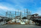 爽やかな青空の下に贅沢なほどに降り注ぐ陽光、豊かな居住性と、クオリティが見事に調和した住空間は、住まうことの喜びを感じさせてくれ