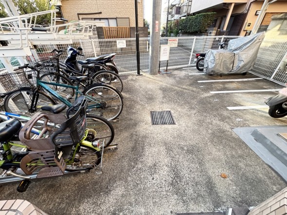 敷地内駐輪場・バイク置き場