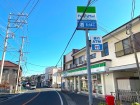 コンビニ 150m ファミリーマート油屋秋谷店