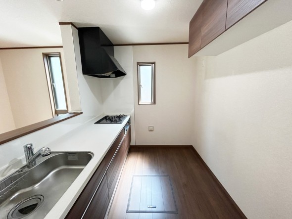 一日の中で多くの時間を過ごすことになる住まいだからこそ、いつも穏やかな空間が必要です。色味などの配慮が、住まう方の健康を守ります
