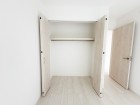 各居室にしっかりサイズの収納がございます。