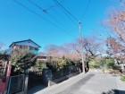 周辺は閑静な住宅街につき落ち着いた環境です。