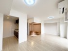 家族と過ごす時間を大切にしたい方にぴったりの明るくゆとりある住空間です。