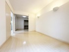 一日の疲れをいやしてくれる主寝室。時を忘れて過ごす場所として過ごせるお部屋です。