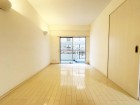 フローリングの部屋は清潔感があり、日々のお掃除も楽で助かります。
