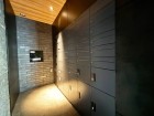 宅配ボックスがあるためご不在時であってもお帰りの際に大きな荷物をお受け取りいただけます。