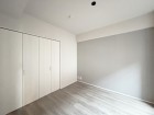 感性を育むプライベートルームはシンプルでスマートな空間。