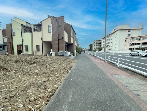 前面道路含む現地写真