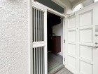 居住者の帰り、訪れる方を優しく迎え、やすらぎに満ちた生活空間を予感させる。健やかな暮らしを楽しめそう。