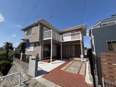 周辺は閑静な住宅街につき落ち着いた環境です。