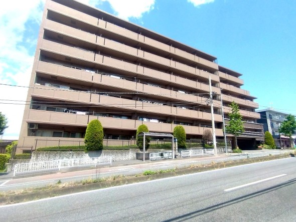マンション外観写真