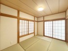 客間やお子様の遊び場として多用途にお使い頂けます。  