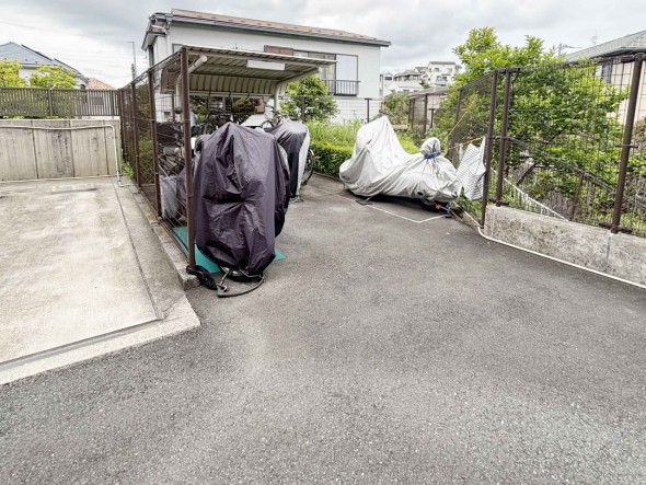バイク置き場