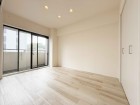 明るくあたたかな居室では、朝の目覚めも気持ちよく起きられます。