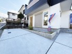周辺は閑静な住宅街につき落ち着いた環境です。
