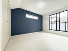 洋室7.3帖。一日の疲れをいやしてくれる主寝室。時を忘れて過ごす場所として過ごせるお部屋です。
