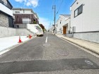 前面道路含む現地写真。