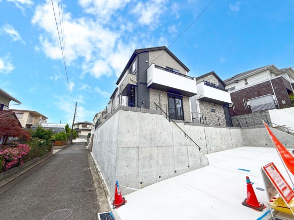 周辺は閑静な住宅街につき落ち着いた環境です。