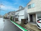前面道路が広くお車の出し入れもスムーズ