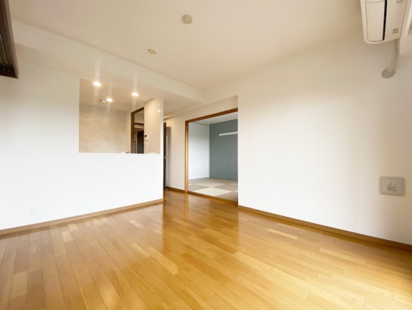 家族と過ごす時間を大切にしたい方にぴったりの明るくゆとりある住空間です。