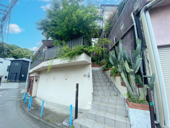 建築条件なしの売地です。お好きなハウスメーカーで建築していただけます。