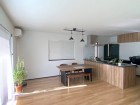 家族と過ごす時間を大切にしたい方にぴったりの明るくゆとりある住空間です。