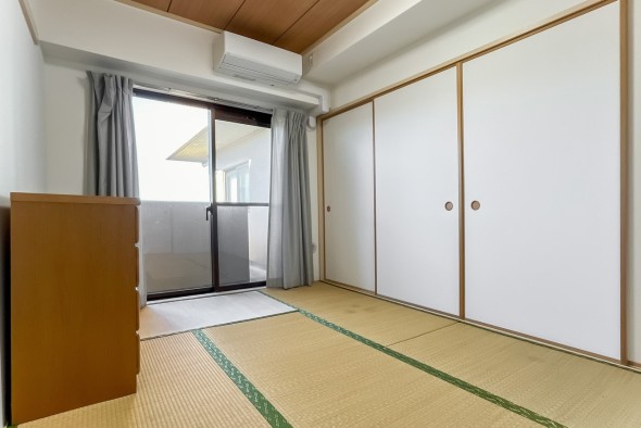 客間やお子様の遊び場として多用途にお使い頂けます。  