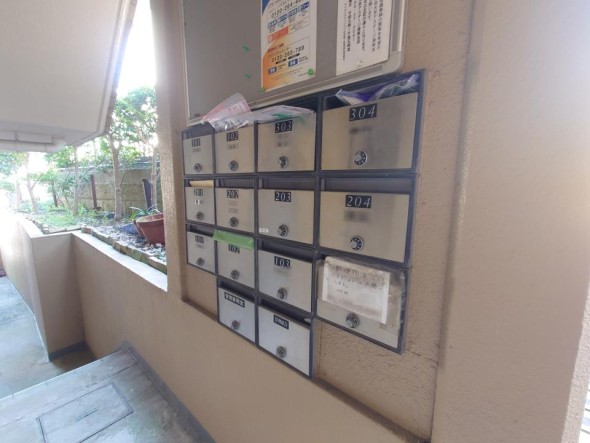 住戸専用の郵便受け。