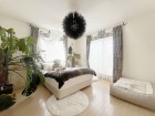 一日の疲れをいやしてくれる主寝室。時を忘れて過ごす場所として過ごせるお部屋です。