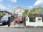 周辺は閑静な住宅街につき落ち着いた環境です。