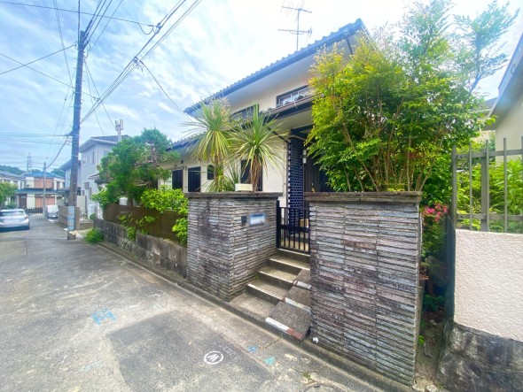 周辺は閑静な住宅街につき落ち着いた環境です。