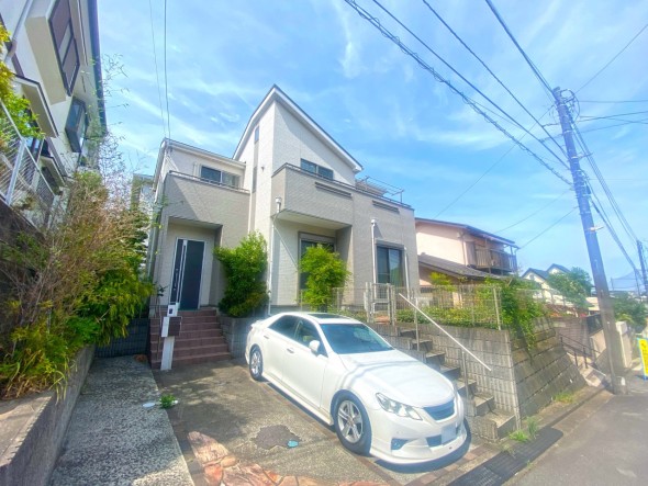 周辺は閑静な住宅街につき落ち着いた環境です。
