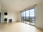 家族と過ごす時間を大切にしたい方にぴったりの明るくゆとりある住空間です。