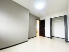 一日の疲れをいやしてくれる主寝室。時を忘れて過ごす場所として過ごせるお部屋です。