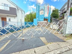 建物の完成が待ち遠しいですね。