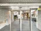 お客様をお迎えする玄関は落ち着いた雰囲気。帰り着くたびに洗練されたテイストの空間に迎えられ誇りと喜びを感じる玄関まわりです。