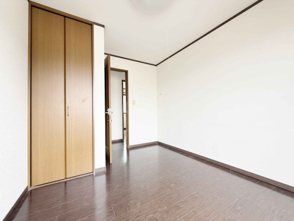 明るくあたたかな居室では、朝の目覚めも気持ちよく起きられます。