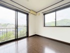 明るくあたたかな居室では、朝の目覚めも気持ちよく起きられます。
